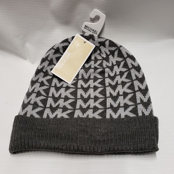 Michael Michael Kors Beanie Hat & Gloves Set - Picture 5 of 6
